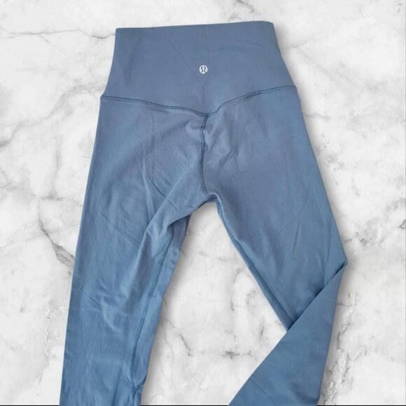 Lululemon Size 4 Blue High Rise Aligns 25" - Picture 3 of 3
